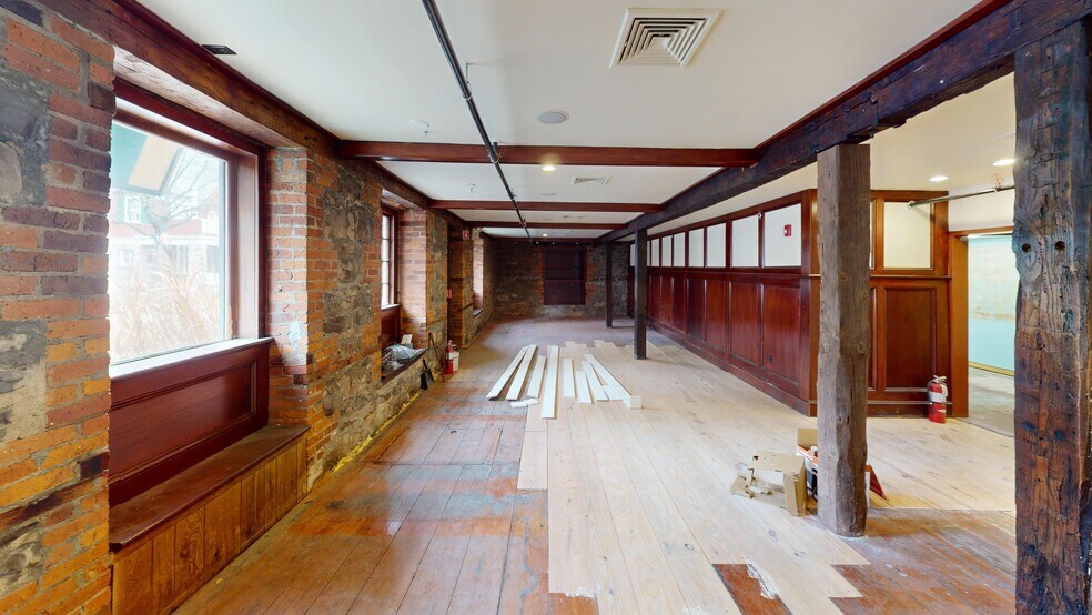 More Photos Of 16 N Chestnut St, New Paltz Freestanding For Lease