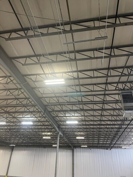 More Photos Of 500 Soho Dr, Adairsville Warehouse For Lease