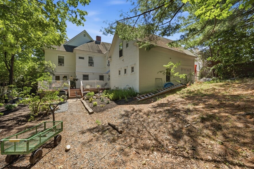 More Photos Of 8 Pleasant St, Plymouth Hospitality For Sale