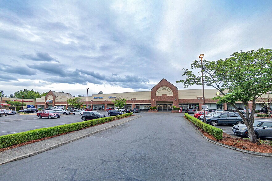 More Photos Of 3700-3850 SW Hall St, Beaverton General Retail For Lease