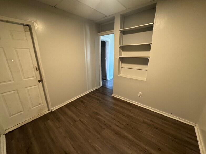More Photos Of , Hartford Multifamily For Sale