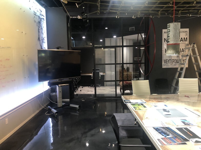 More Photos Of 3330 W Cypress St, Tampa Office For Sale