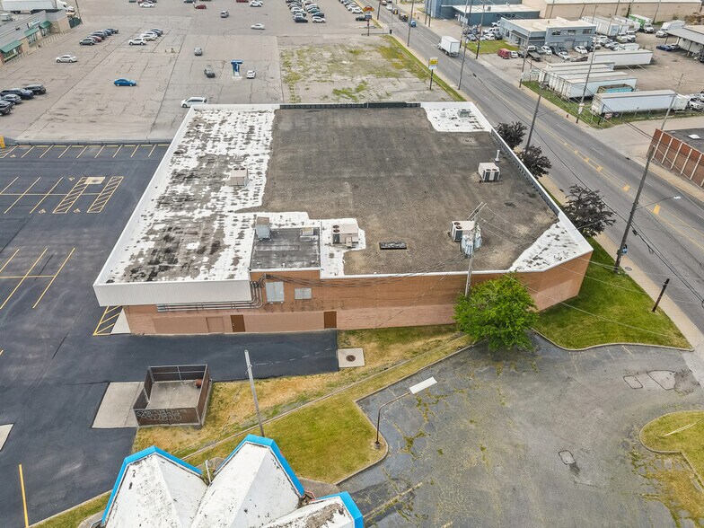 More Photos Of 3475 Ridge Rd, Cleveland Skating Rink For Sale