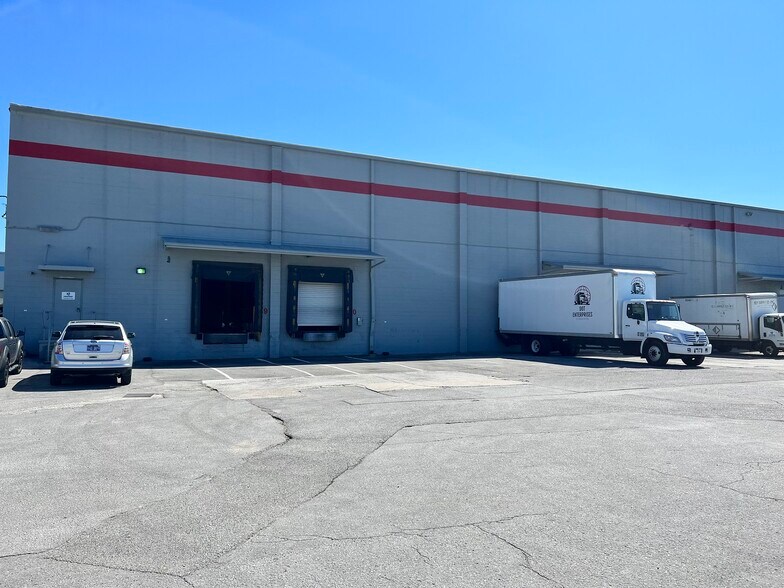 More Photos Of 2224 Polymer Dr, Chattanooga Warehouse For Lease