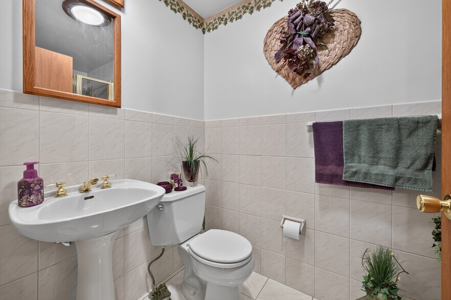 More Photos Of 3405 Orchard Park Rd, Orchard Park Office Residential For Sale