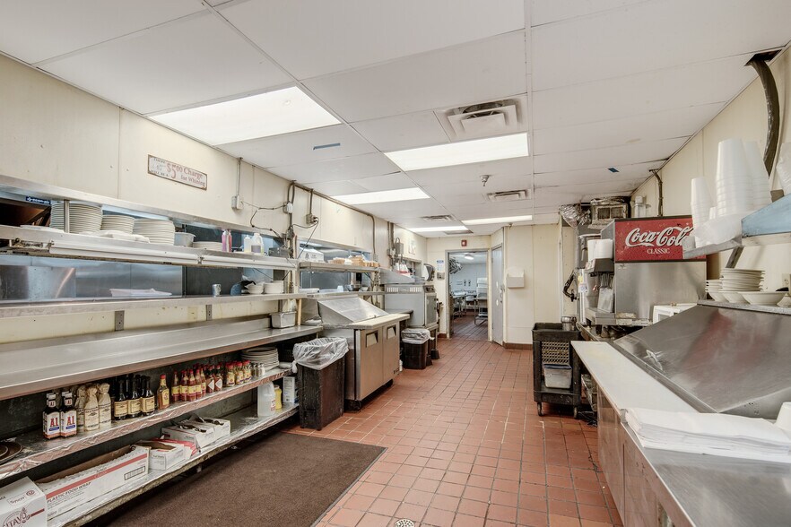 More Photos Of 1226 Main St, Southaven Restaurant For Sale