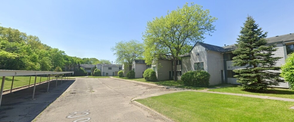 Primary Photo Of 6914 Clio Ct, Flint Apartments For Sale
