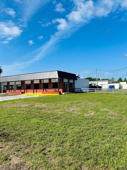 More Photos Of 6500 Miami Dr, Lake Wales Restaurant For Lease