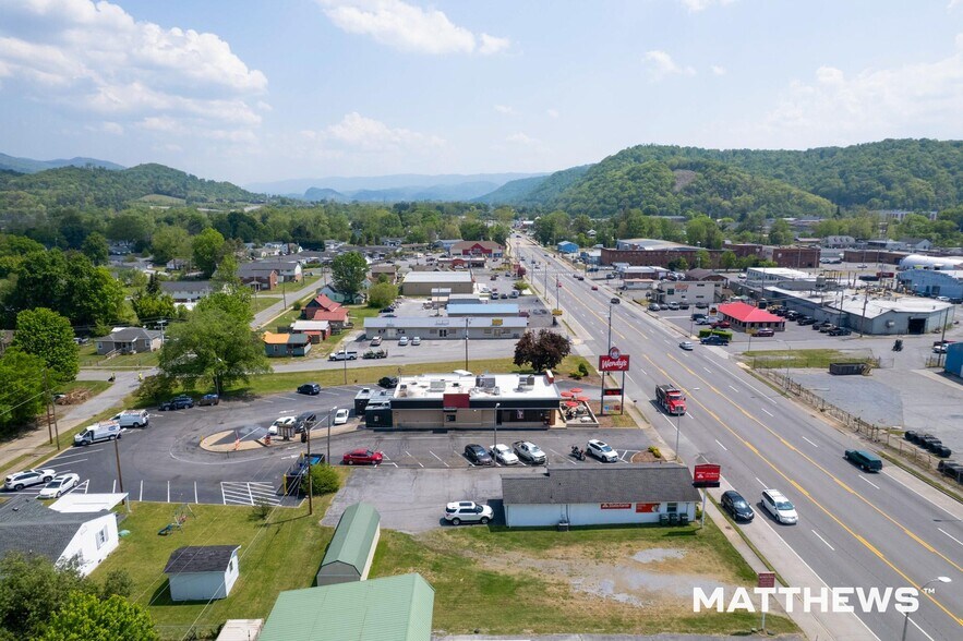 More Photos Of 415 Broad St, Elizabethton General Retail For Sale