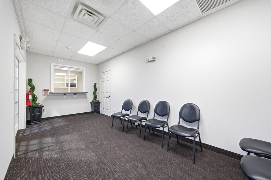 More Photos Of 55 2nd Ave, Brentwood Medical For Lease