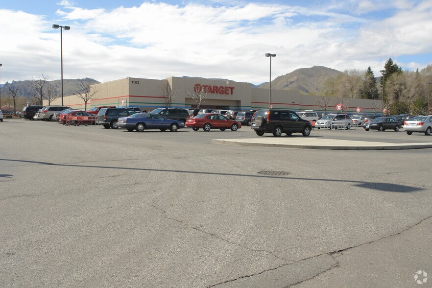More Photos Of 1102 Springwater Ave, Wenatchee Freestanding For Sale
