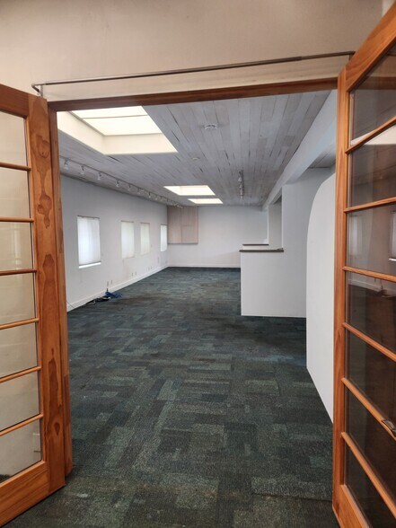 More Photos Of 27 Gate 5 Rd, Sausalito Office For Lease