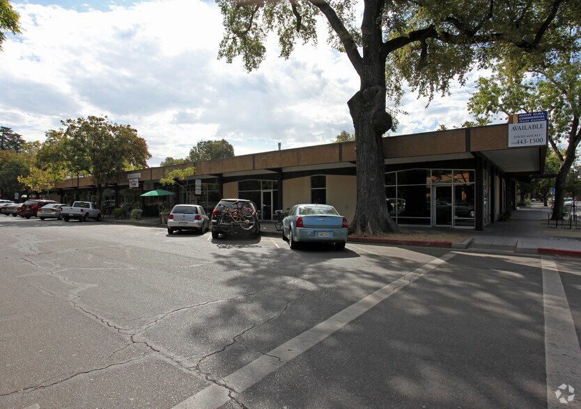 More Photos Of 612-636 4th St, Davis Storefront Retail Office For Lease