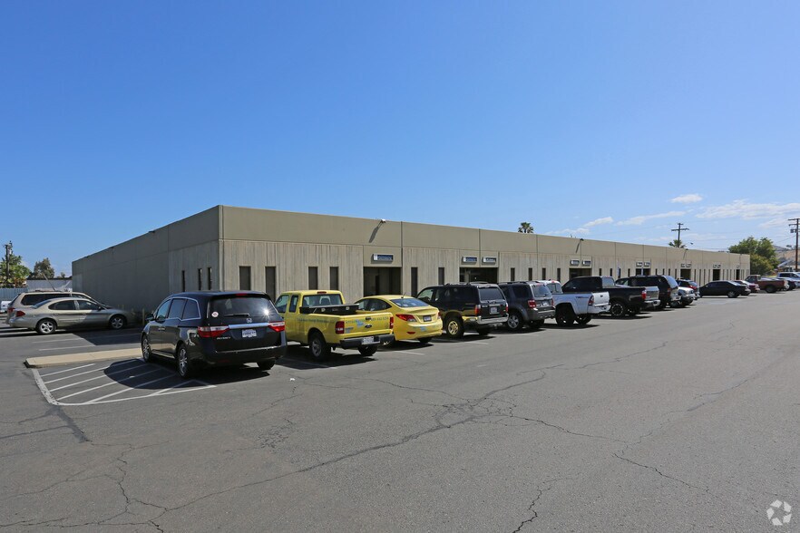 More Photos Of 1488 Pioneer Way, El Cajon Warehouse For Lease