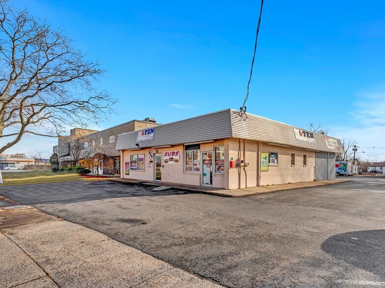 More Photos Of 902 Hamilton St, Somerset Convenience Store For Sale