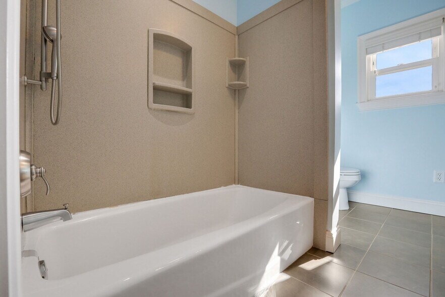 More Photos Of 411 Albany Ave, Kingston Storefront Retail Office For Sale