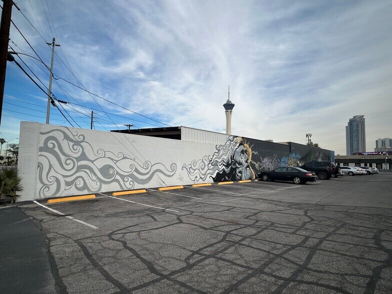 More Photos Of 2310-2315 Western Ave, Las Vegas Warehouse For Lease