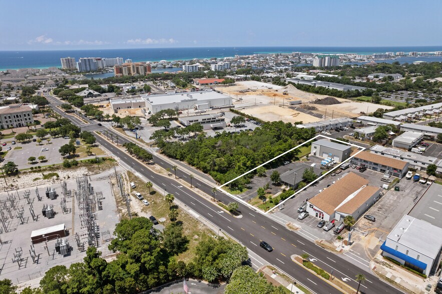 More Photos Of 209 Main St, Destin Storefront Retail Office For Sale