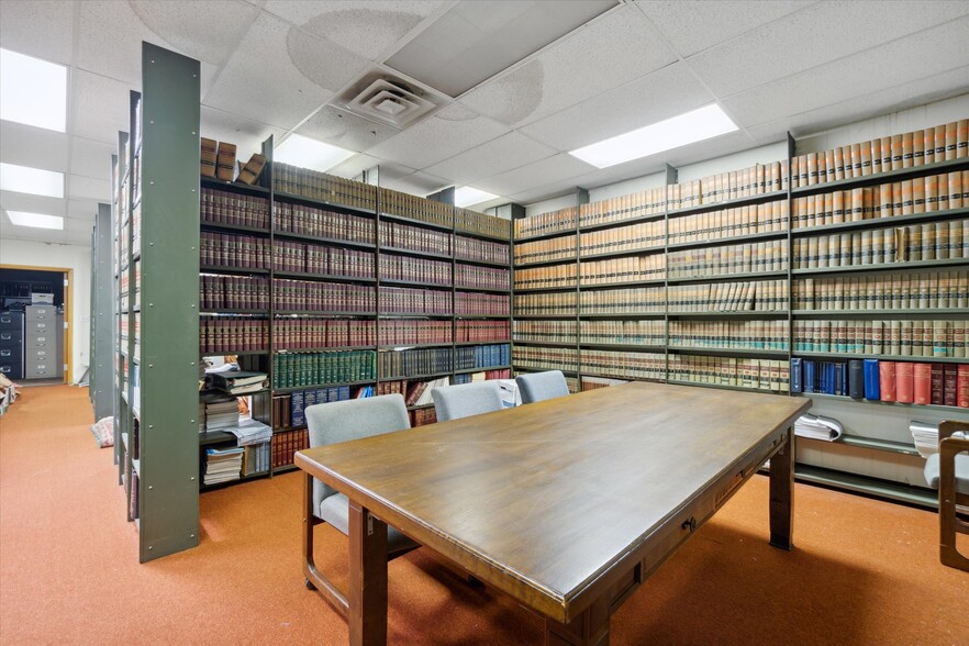 More Photos Of 145 S Jackson St, Jackson Loft Creative Space For Sale