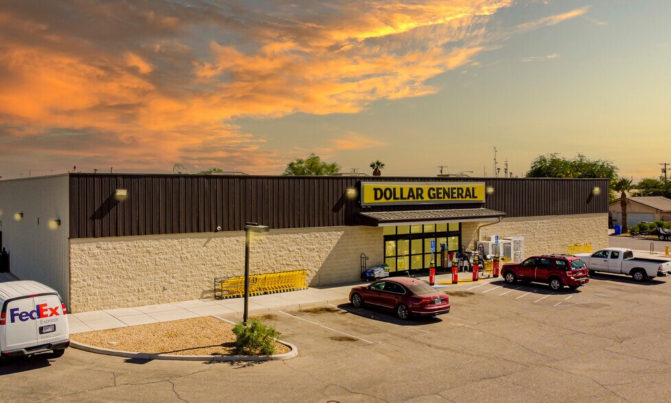 More Photos Of 162 Delta st, Calipatria Department Store For Sale