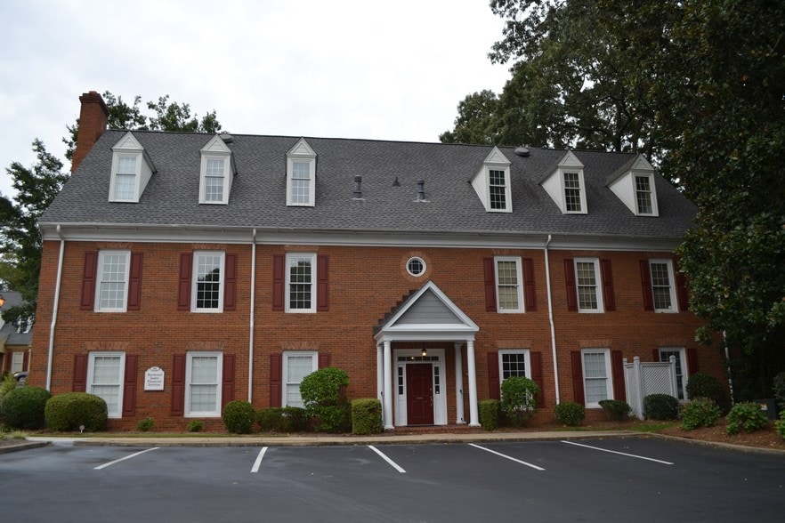 More Photos Of 1225 Johnson Ferry Rd, Marietta Medical For Lease