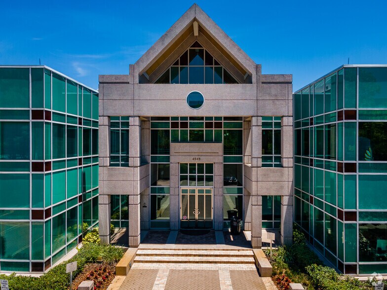 More Photos Of 4343 Anchor Plaza Pky, Tampa Office For Lease
