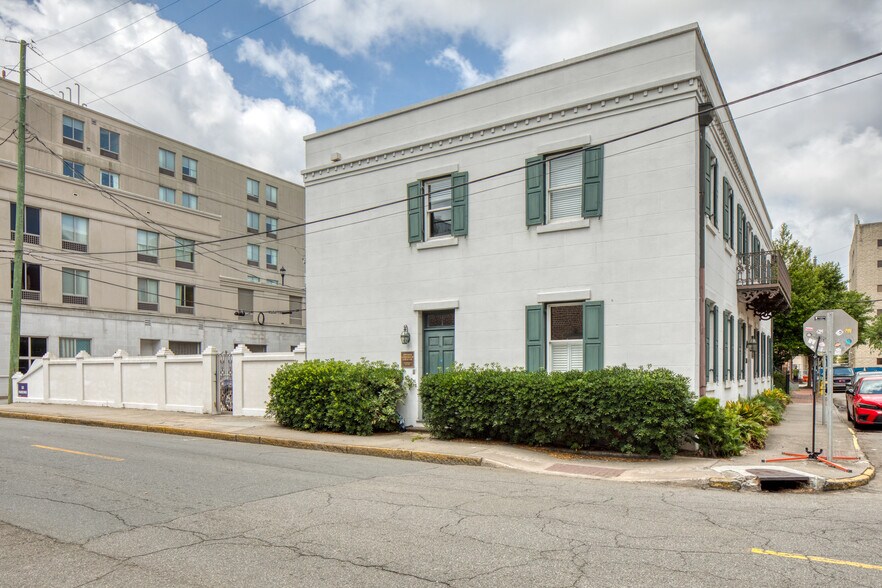 More Photos Of 301 W York St, Savannah Office For Sale