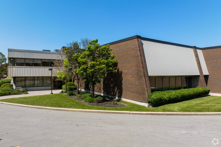 Primary Photo Of 80-92 Carrier Dr, Toronto Warehouse For Lease