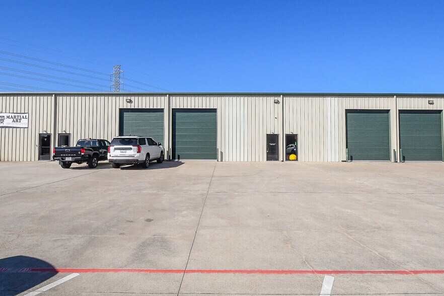 More Photos Of 21621 Rhodes Rd, Spring Warehouse For Lease