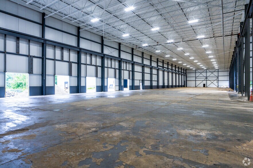 More Photos Of 1537 Grafton Rd, Millbury Warehouse For Lease