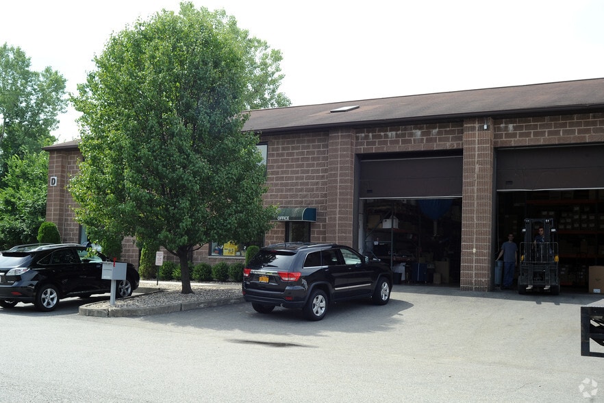 More Photos Of 401-405 Spook Rock Rd, Suffern Warehouse For Sale