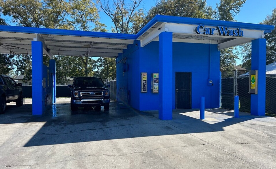 More Photos Of 285 Lima St, Baldwin Carwash For Sale