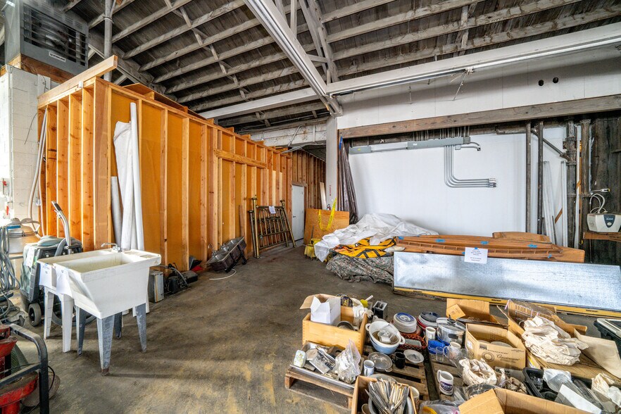 More Photos Of 2105 4th St, Tillamook Industrial For Sale