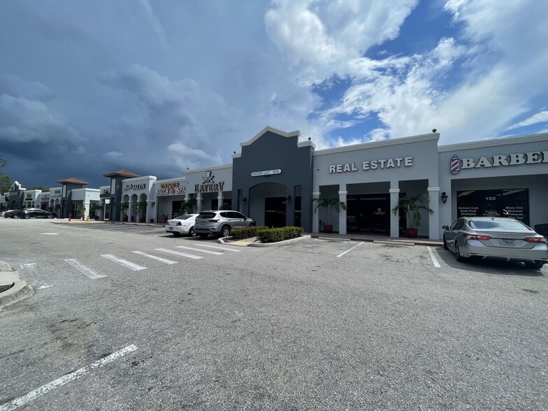Primary Photo Of 7785 Davis Blvd, Naples Unknown For Lease