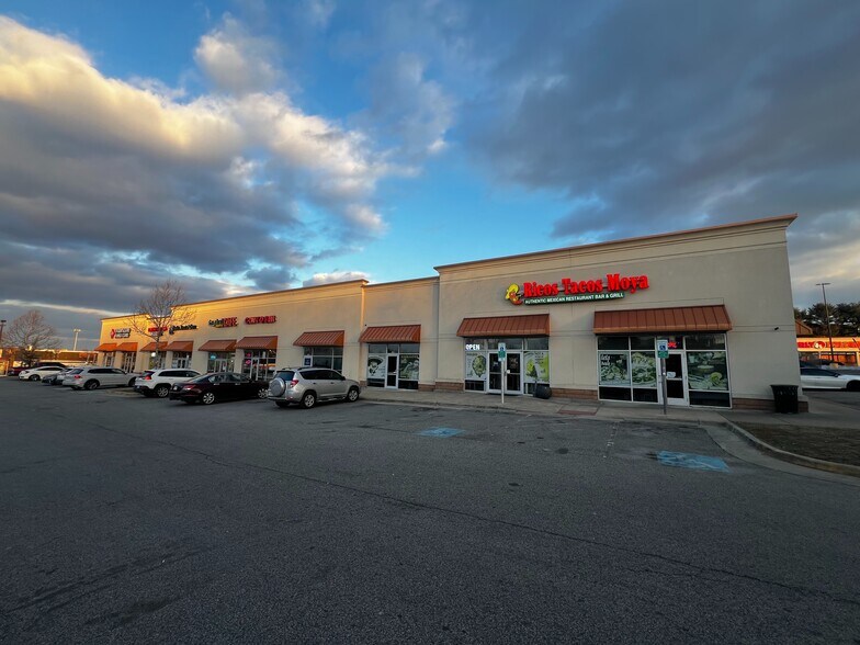 More Photos Of 13905-14041 Jefferson Davis Hwy, Woodbridge Unknown For Lease