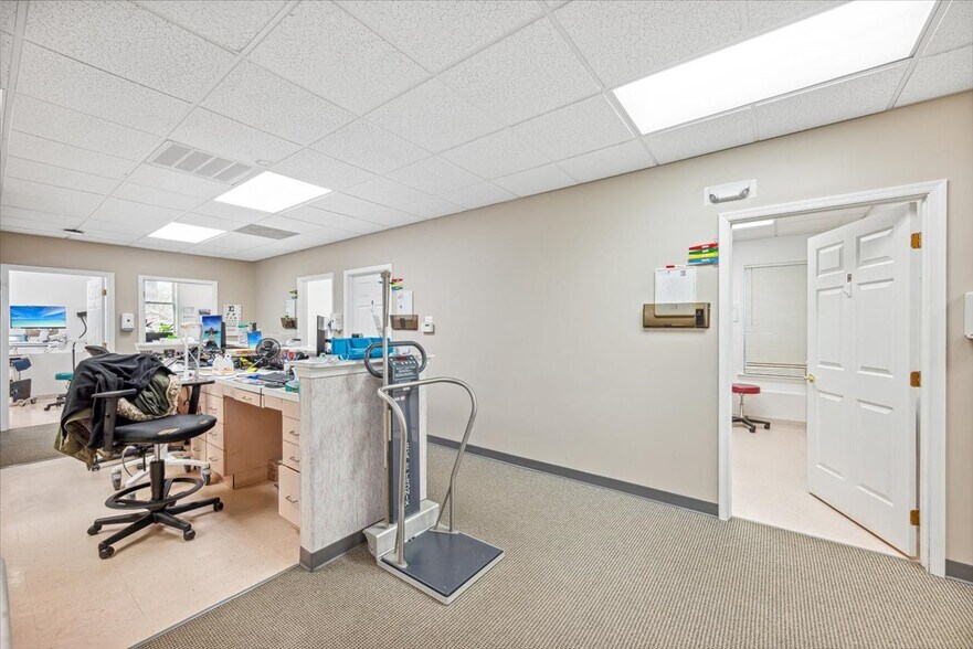 More Photos Of 301-302 Towne Centre Dr, Hillsborough Medical For Sale