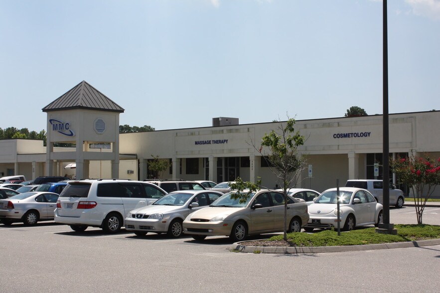 More Photos Of 5000 Market St, Wilmington Schools For Lease