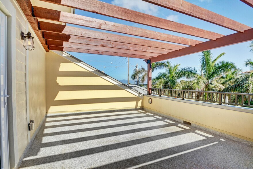 More Photos Of 3770 County Line Rd, Tequesta Apartments For Sale