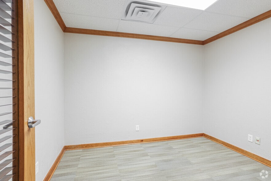 More Photos Of 3000 S Berry Rd, Norman Medical For Sale