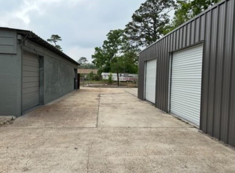 More Photos Of 7001 Weaver Rd, Houston Manufacturing For Lease