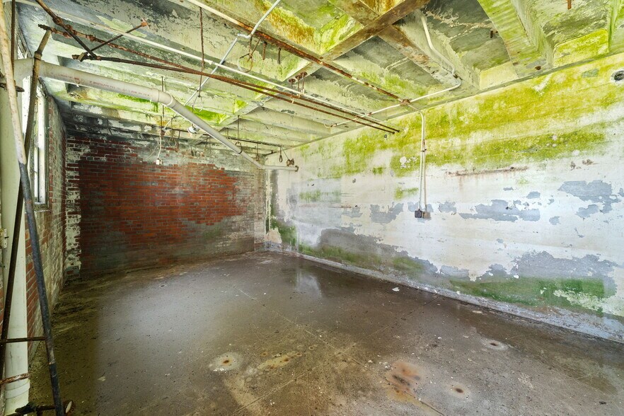 More Photos Of 1190 Main St, West Warwick Loft Creative Space For Sale