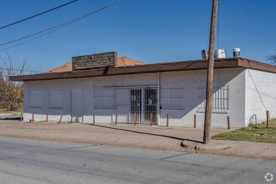Primary Photo Of 900 Morrell Ave, Dallas Freestanding For Lease