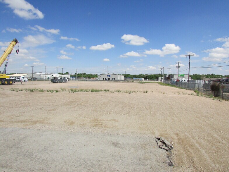 More Photos Of 1404 W Interstate 20, Odessa Warehouse For Sale