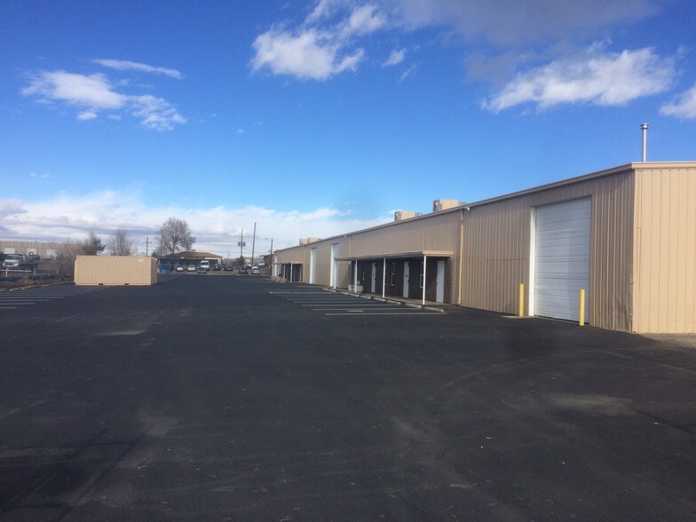 More Photos Of 7005-7011 E 53rd Pl, Commerce City Service For Lease