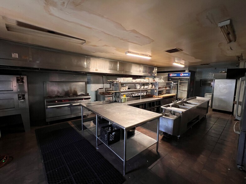 More Photos Of 422-426 Macon St, Baltimore Restaurant For Lease