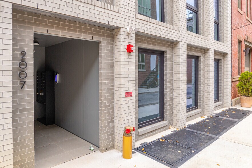 More Photos Of 2007 Cambridge St, Philadelphia Apartments For Sale