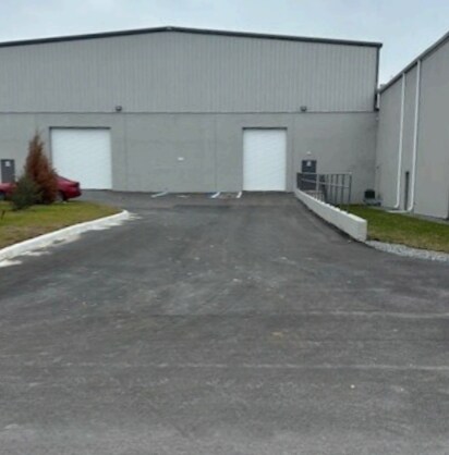 More Photos Of 4200 31st St N, Saint Petersburg Warehouse For Lease