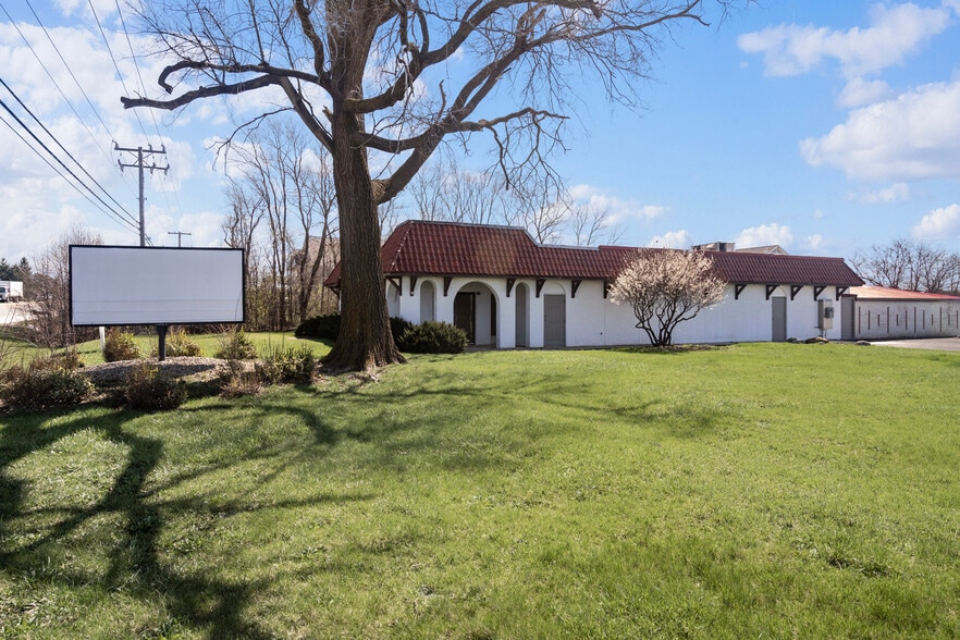 More Photos Of 6363 Lincoln Hwy, Matteson Office For Sale