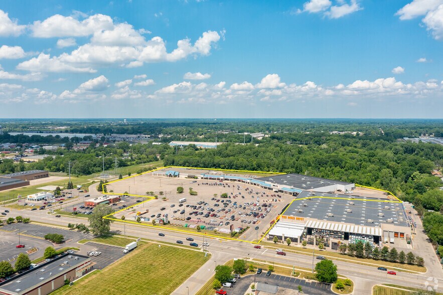 More Photos Of 4157-4245 E Court St, Burton Department Store For Sale