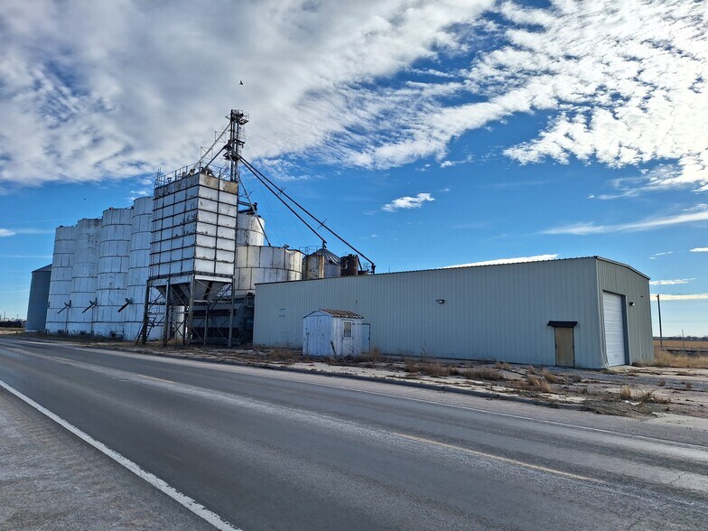 Primary Photo Of 808 Pacific st, Lexington Specialty For Sale